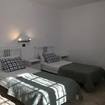 Familiar Con Piscina Con Wi Fi En Cristianos