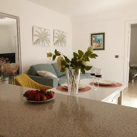 Apartmán Familiar Con Piscina Con Wi Fi En Cristianos Los Cristianos (Tenerife)