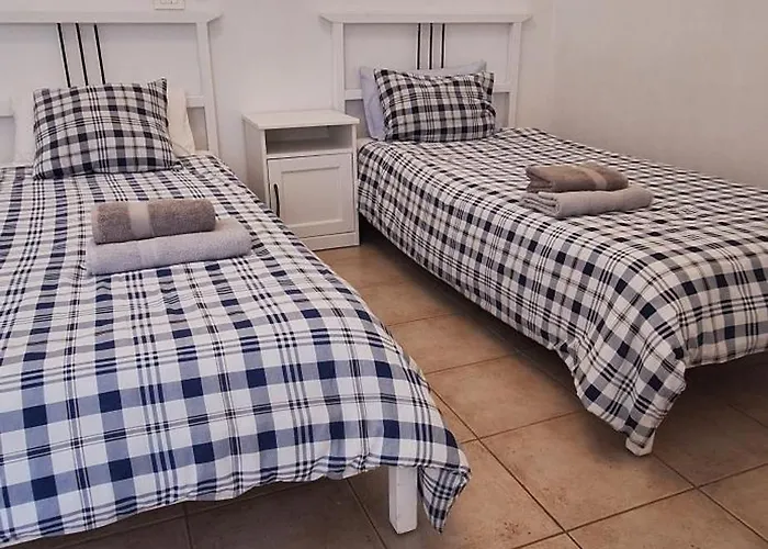 Familiar Con Piscina Con Wi Fi En Cristianos アパート *
